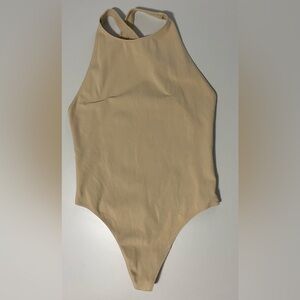 Aritzia - Wilfred Free Sleeveless Bodysuit